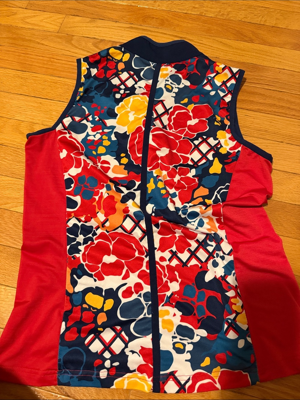 Sleeveless Floral-Print Zip Mock Neck Active Top